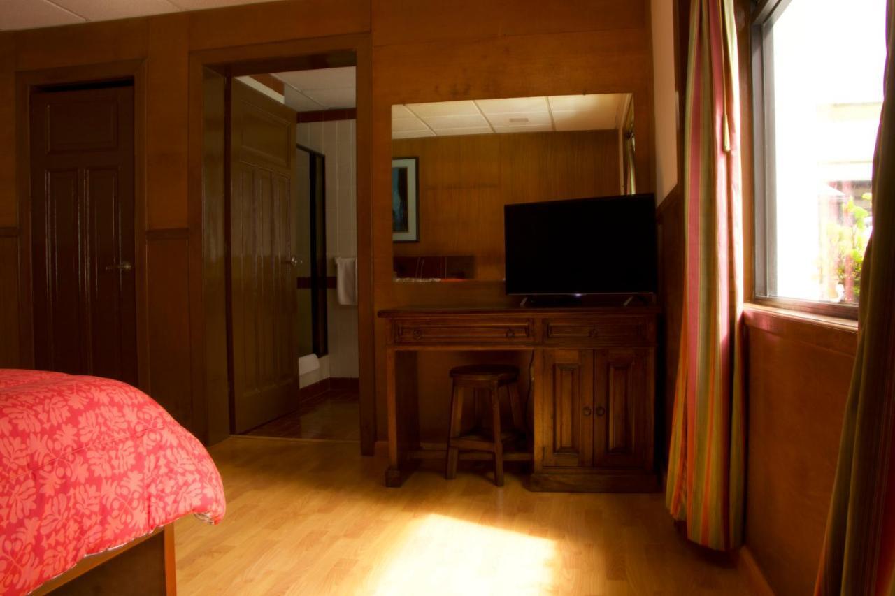 Hotel Ambassador Quito Extérieur photo