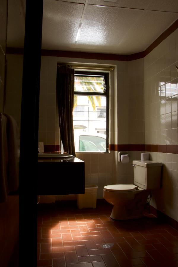 Hotel Ambassador Quito Extérieur photo