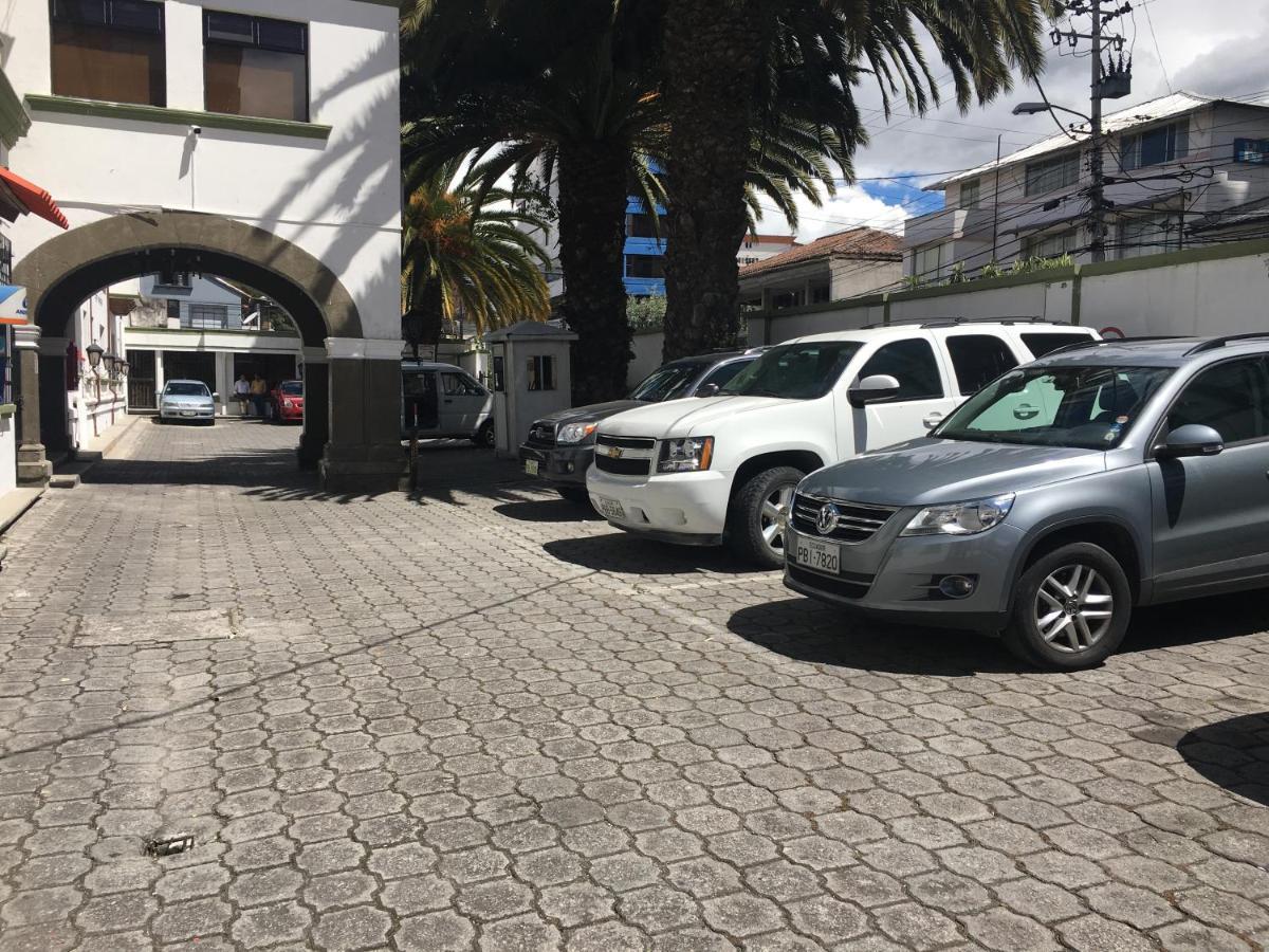 Hotel Ambassador Quito Extérieur photo