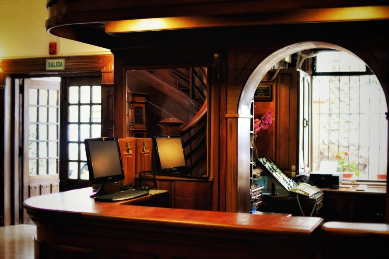 Hotel Ambassador Quito Extérieur photo