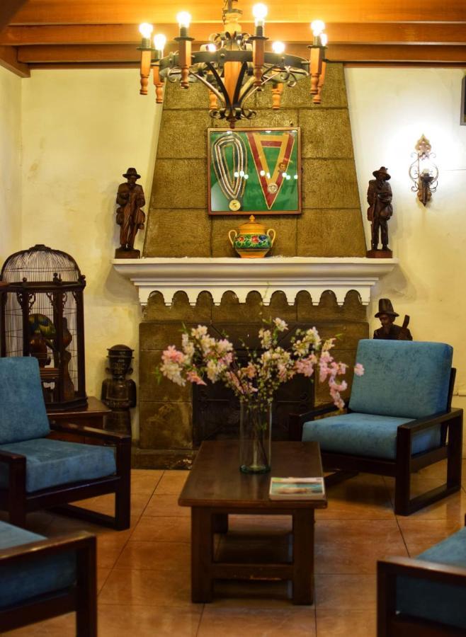 Hotel Ambassador Quito Extérieur photo