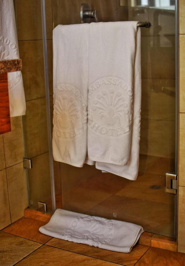 Hotel Ambassador Quito Extérieur photo
