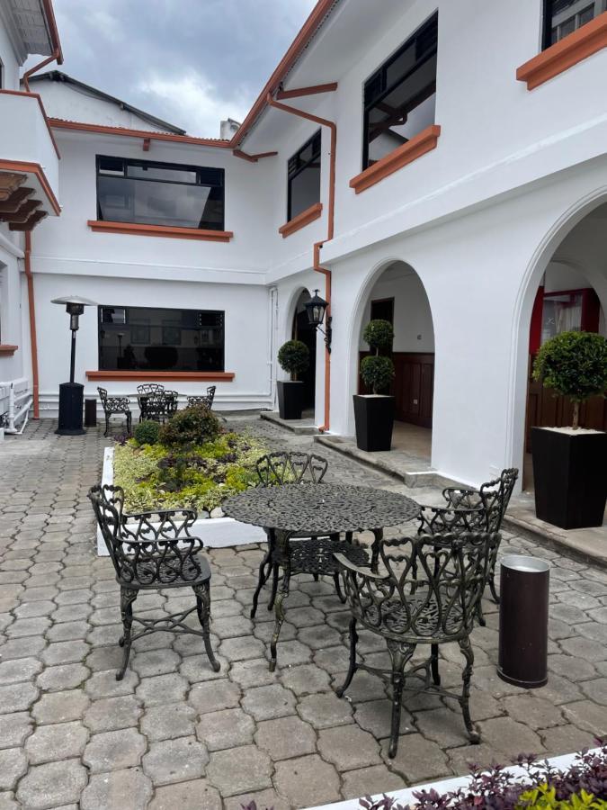Hotel Ambassador Quito Extérieur photo
