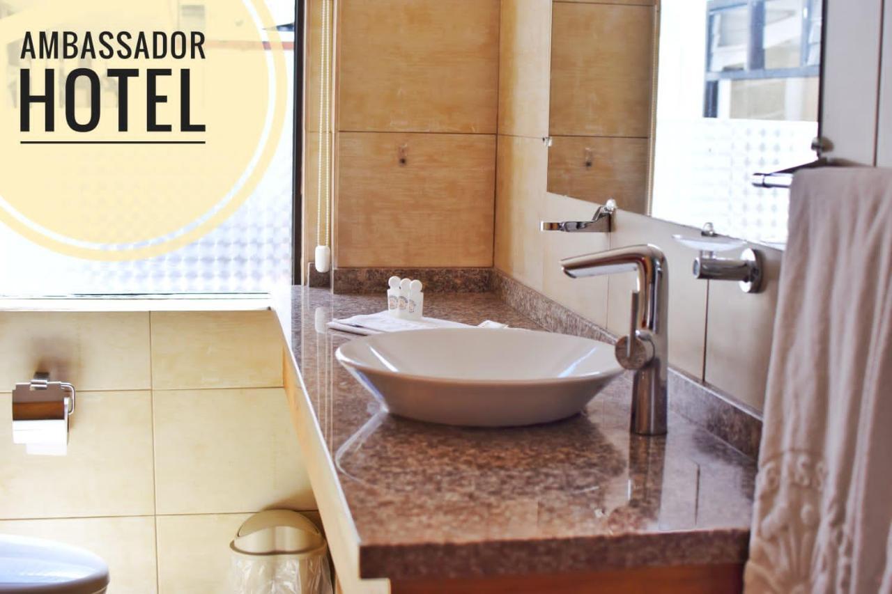 Hotel Ambassador Quito Extérieur photo
